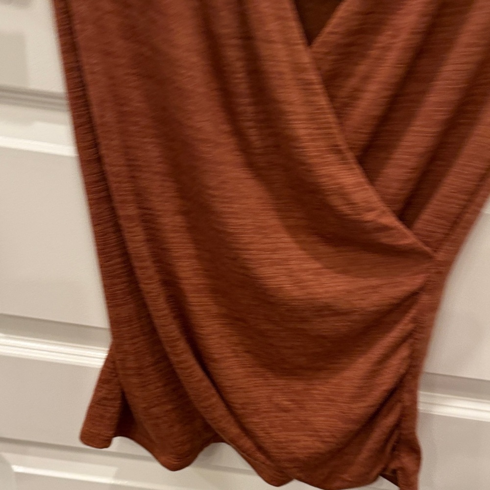 41 Hawthorn Rust Sleeveless Wrap Blouse - Picture 3 of 4